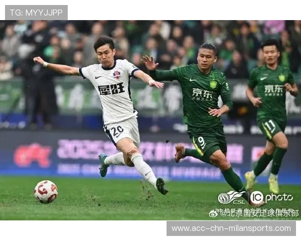 北京国安通过中路牵制创造外围射门机会